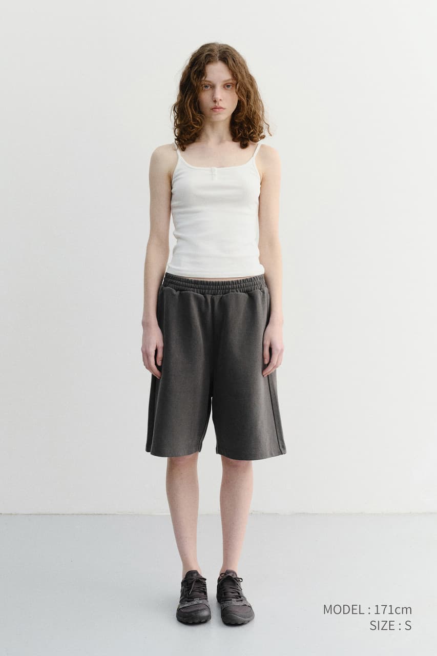 UNISEX PIGMENT RELAXED BEACH SHORTS CHARCOAL GREY_UDPA6B123CG