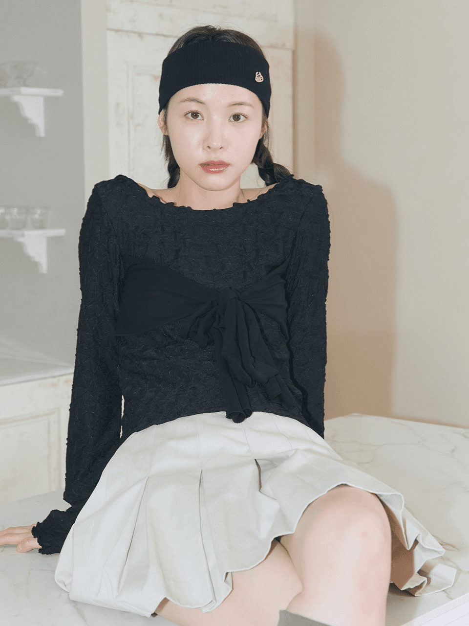 RIBBON OFF SHOULDER T-SHIRT (BLACK)
