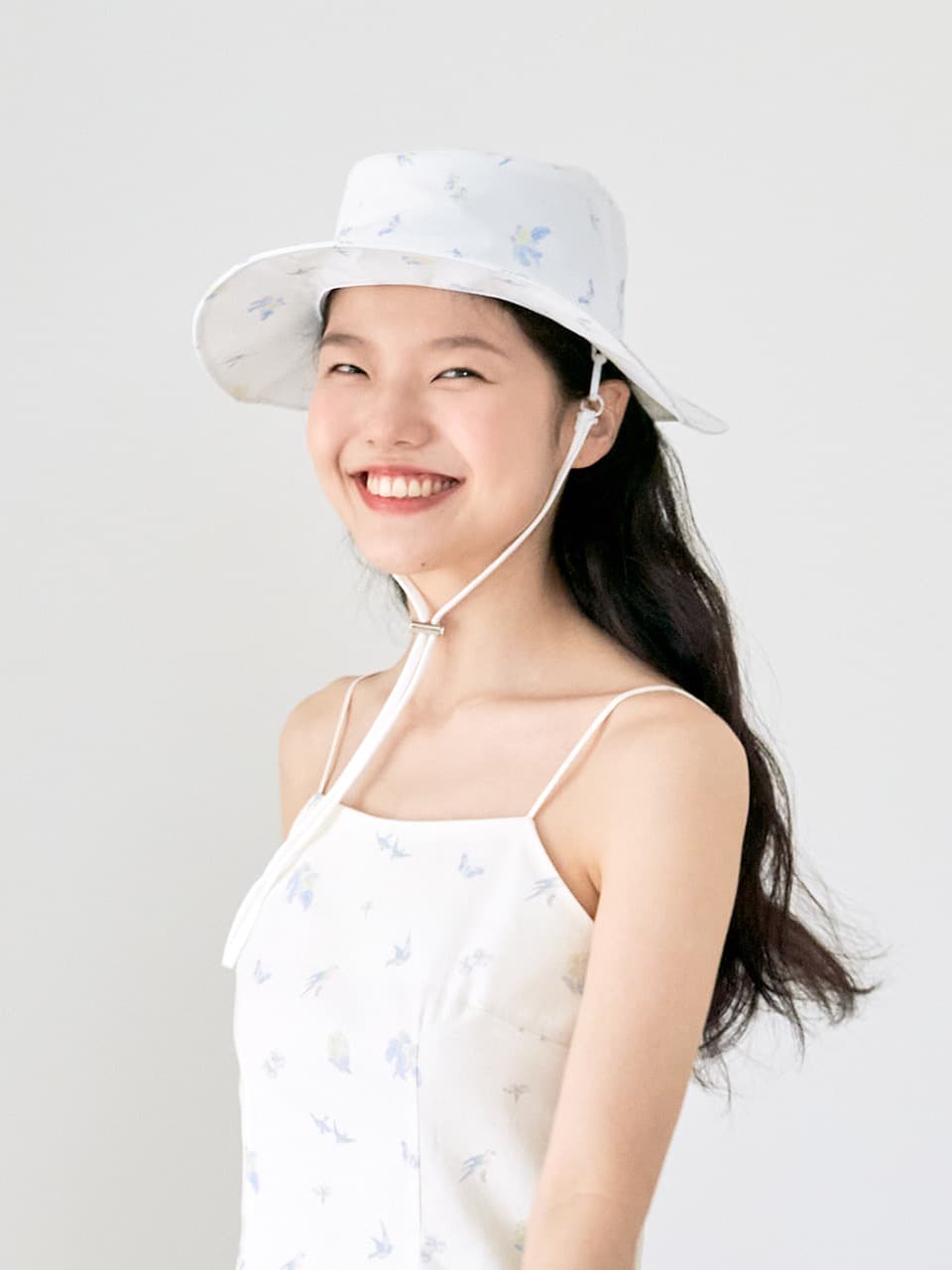GARDEN BUCKET HAT (WHITE)