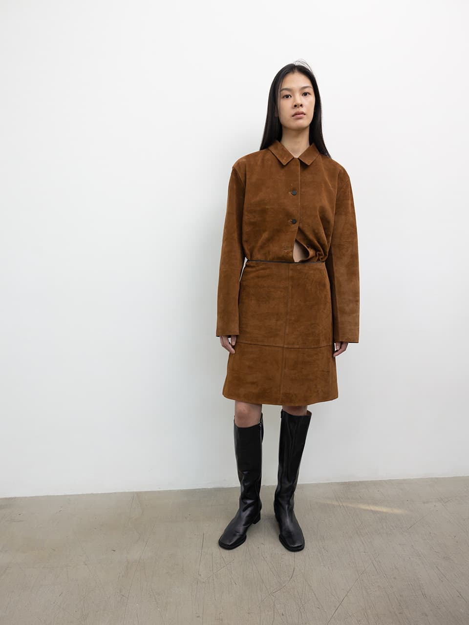 SUEDE MIDI SKIRT [BROWN]