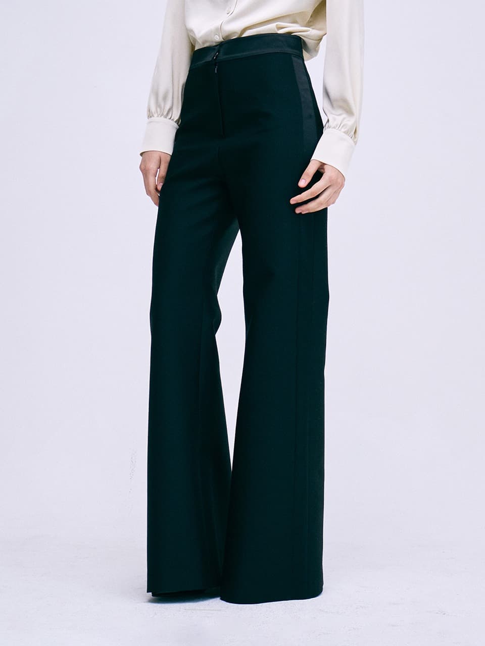 WOOL CLASSIC LINE FLARE PANTS_BLACK