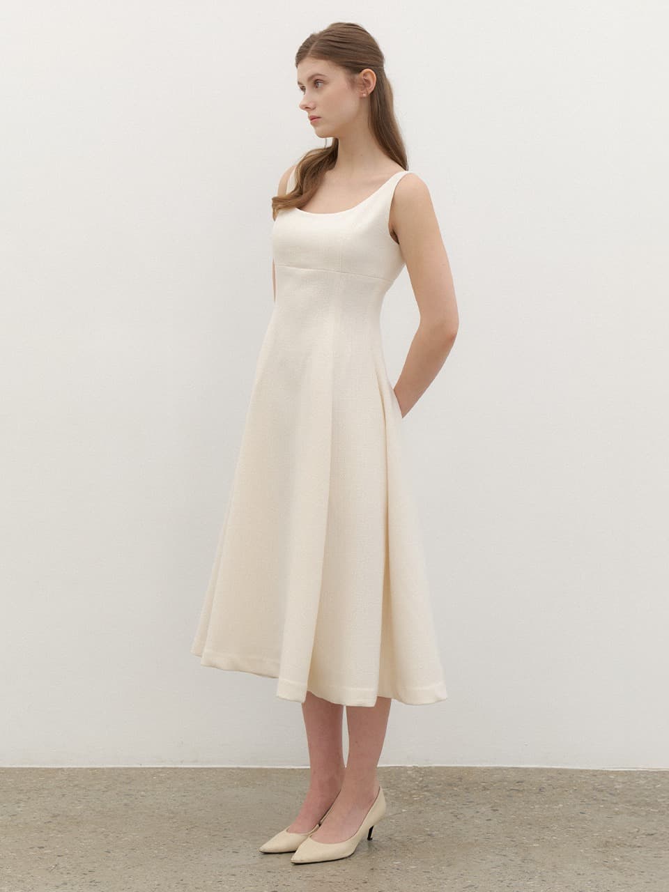 CALLA Sleeveless Flare Set-up Dress / Ivory(2Color)