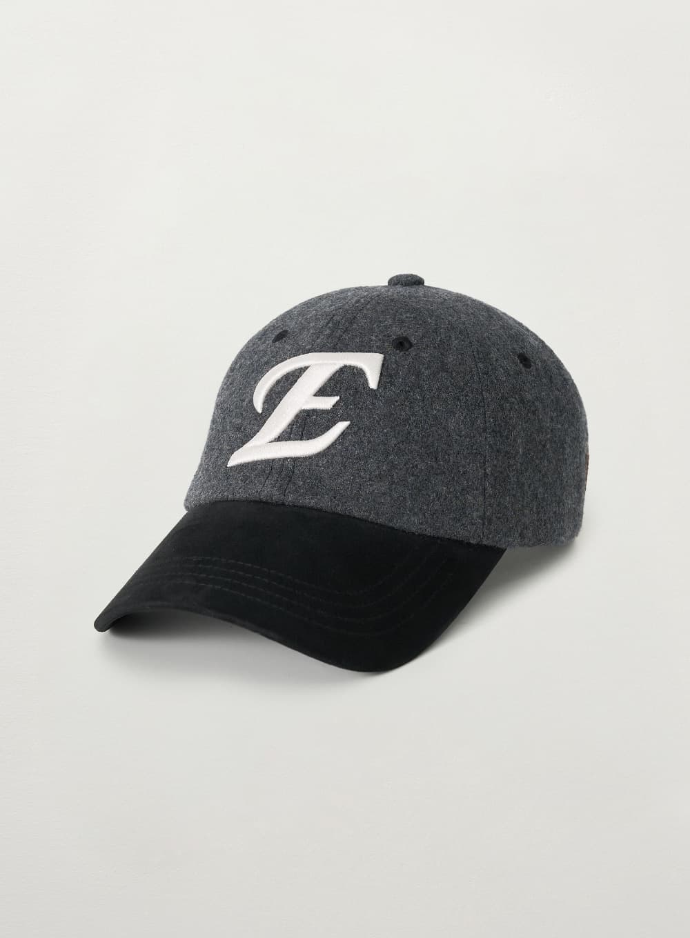 Satur x Hanwha Eagles Initial Symbol Logo Wool Contrast Ball Cap - Black