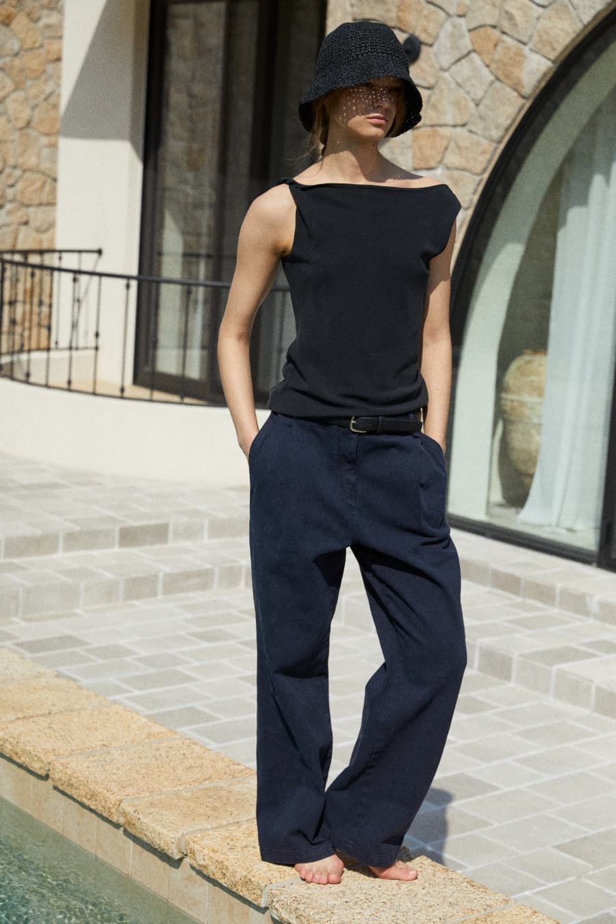 26 TUCK DENIM PANTS [NAVY]