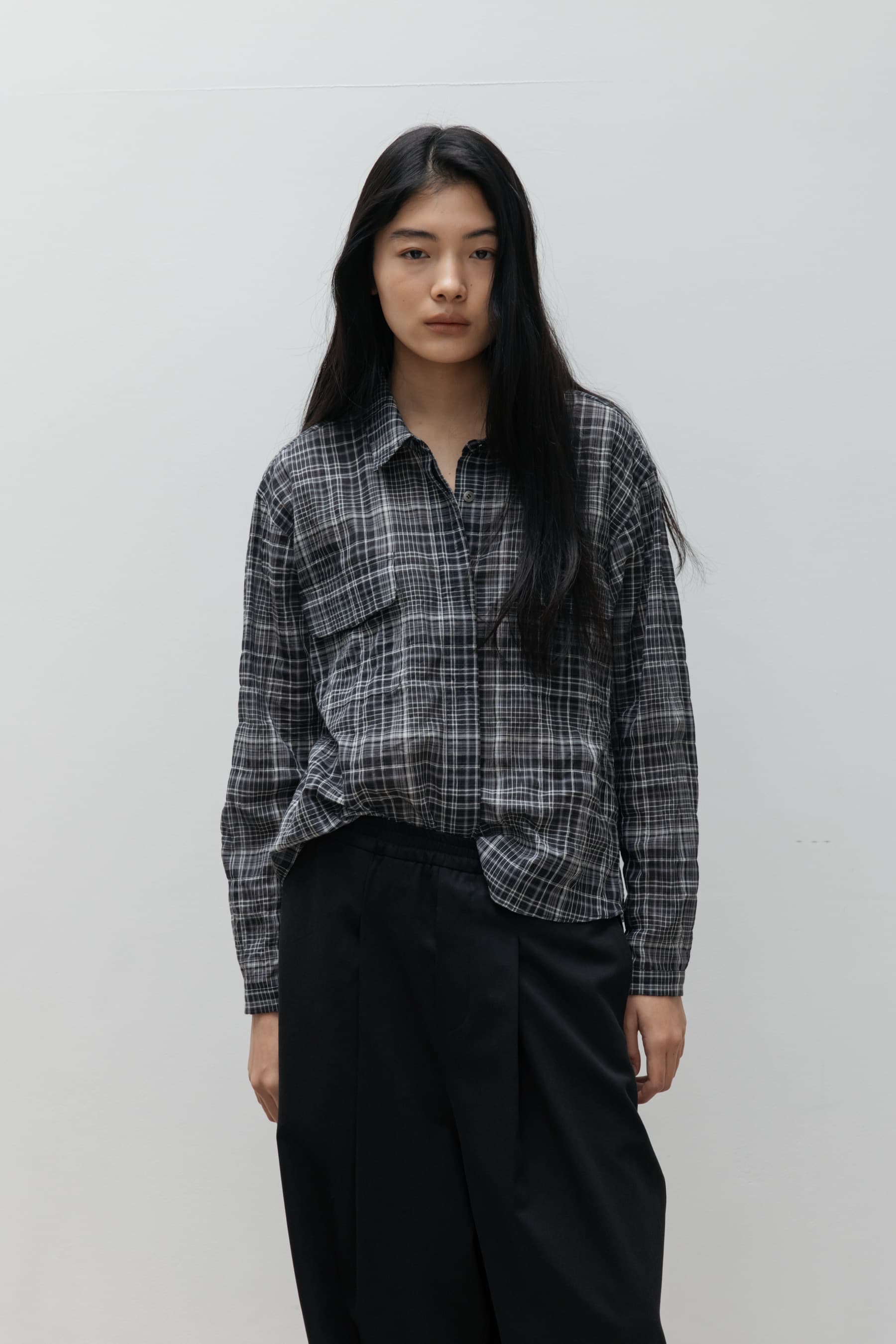 Two-Pocket Check Shirt (Charcoal)