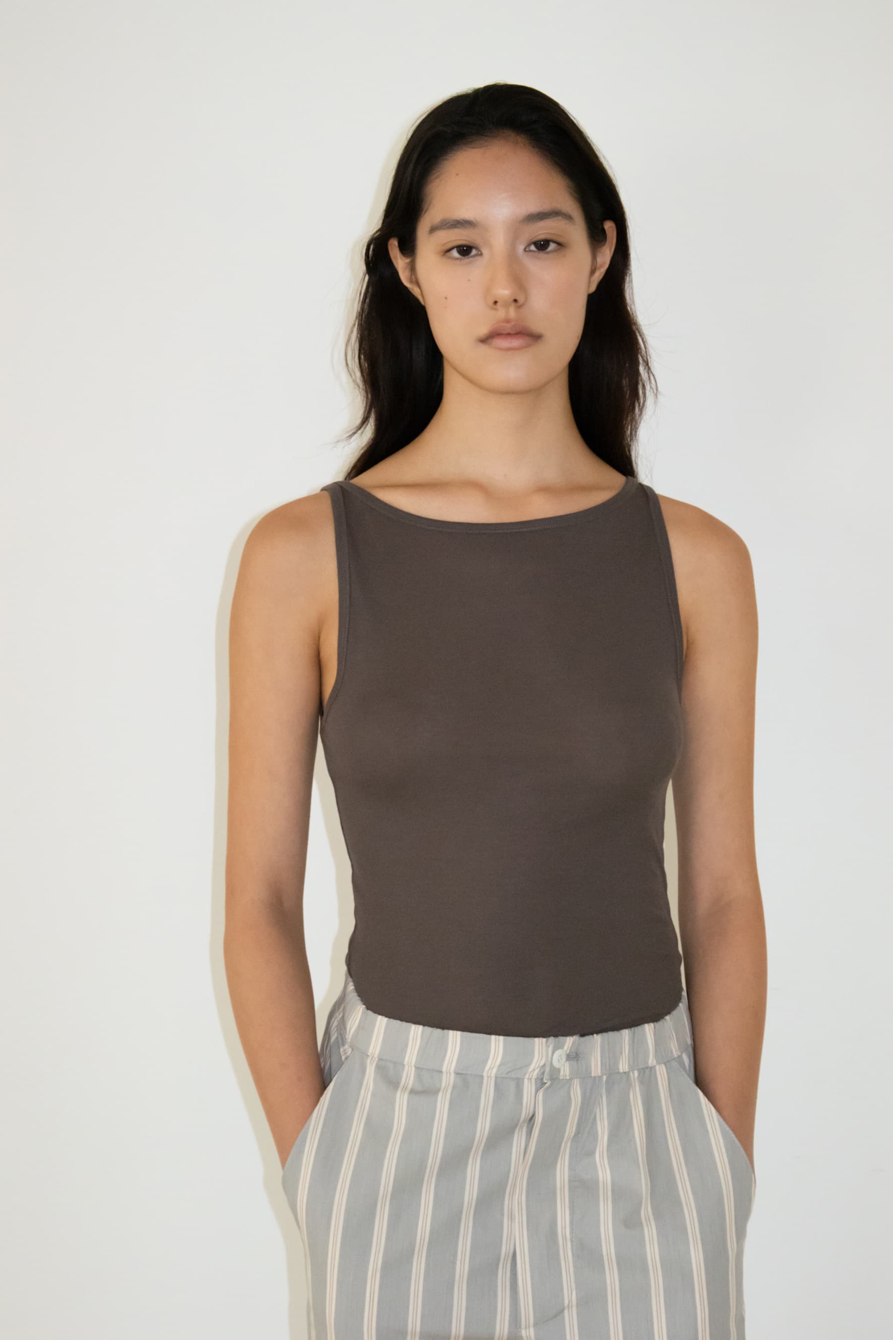 Boat Neck Sleeveless Top (Brown)