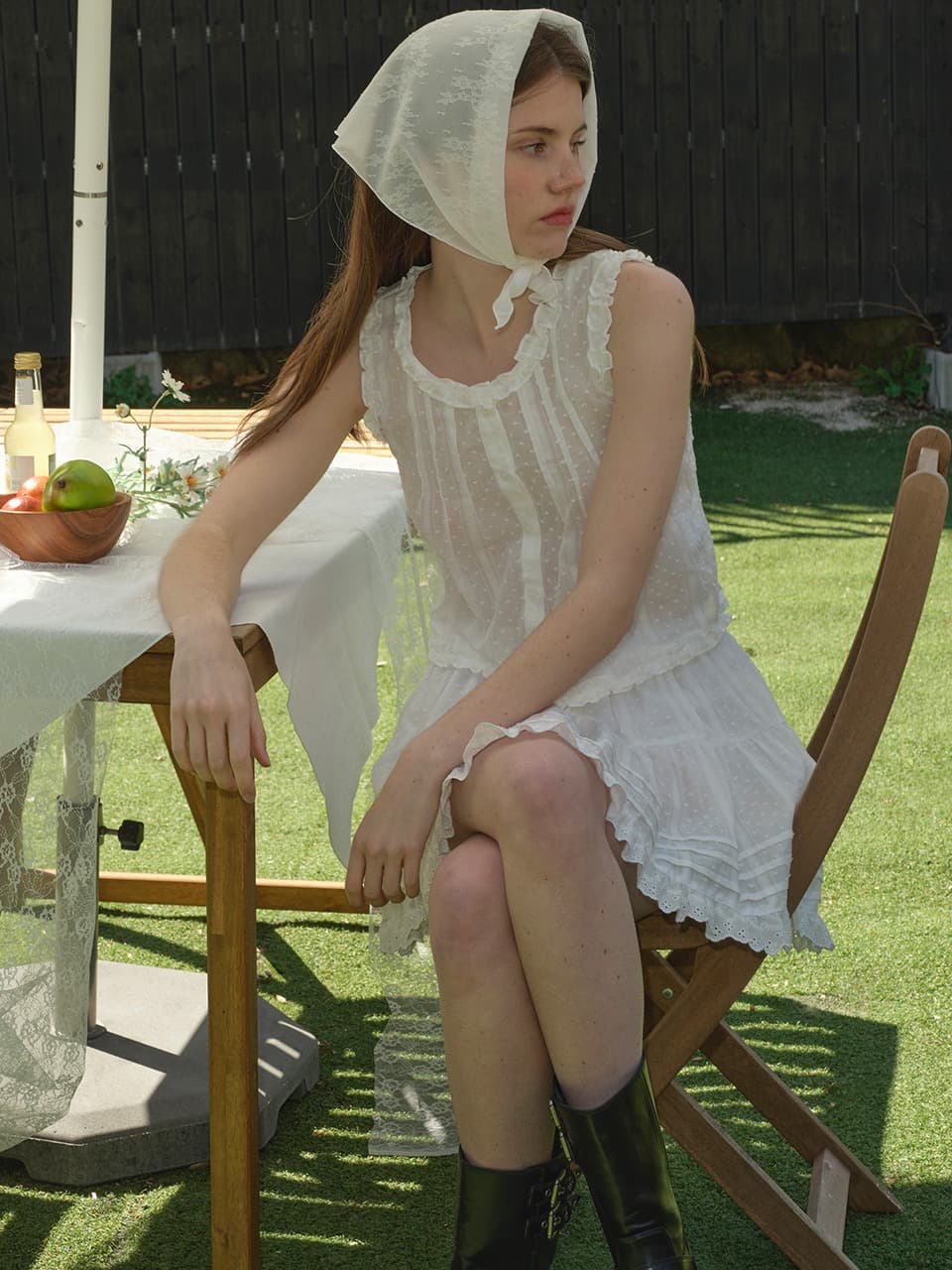 PIN TUCK SLEEVELESS BLOUSE (WHITE)