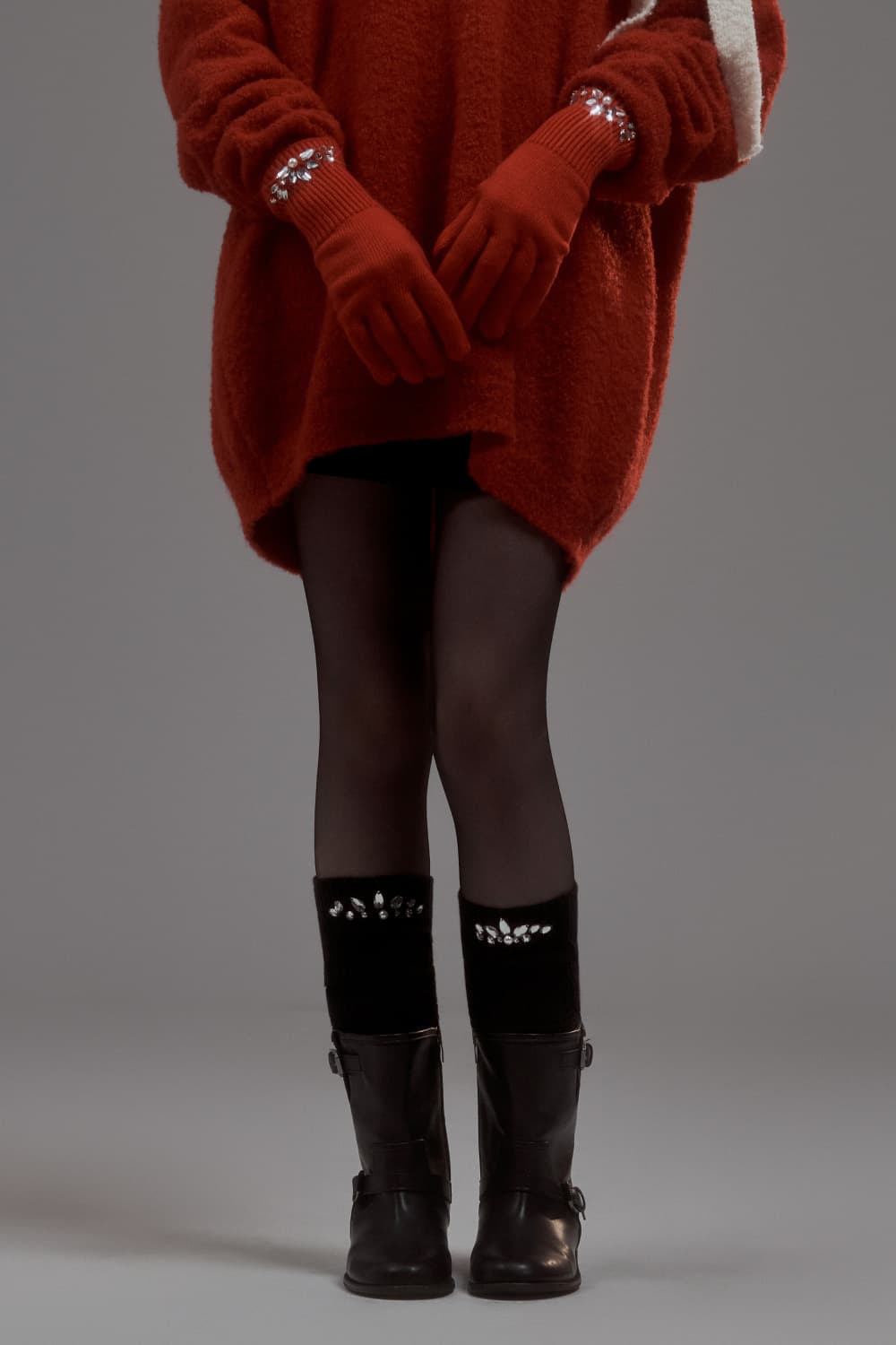 Pearl Beaded Leg Warmer - Black