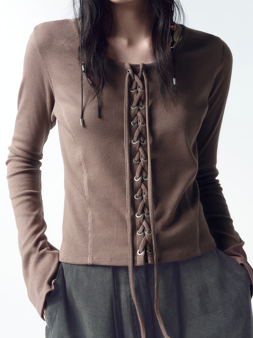 레이스업 롱슬리브 BROWN