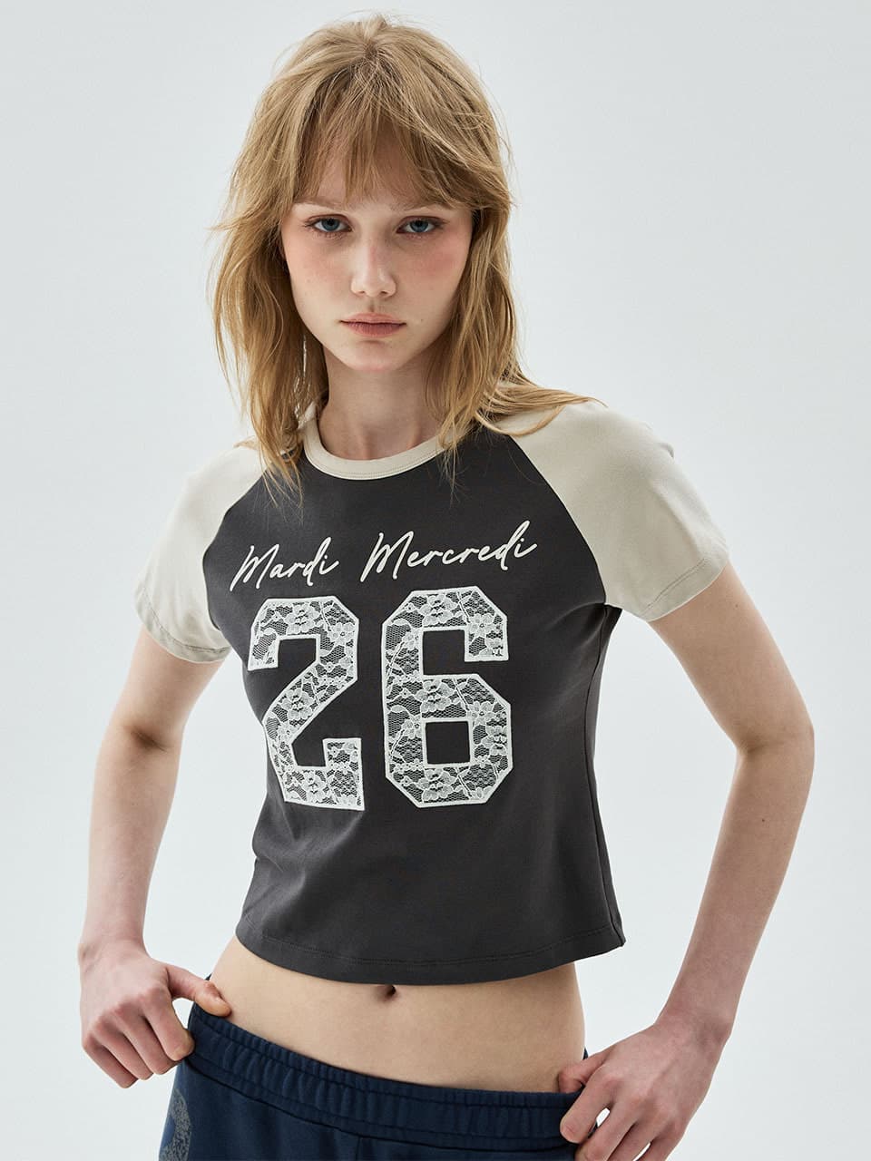 CROPPED TSHIRT RAGLAN NO.26 LACE_CHARCOAL BEIGE