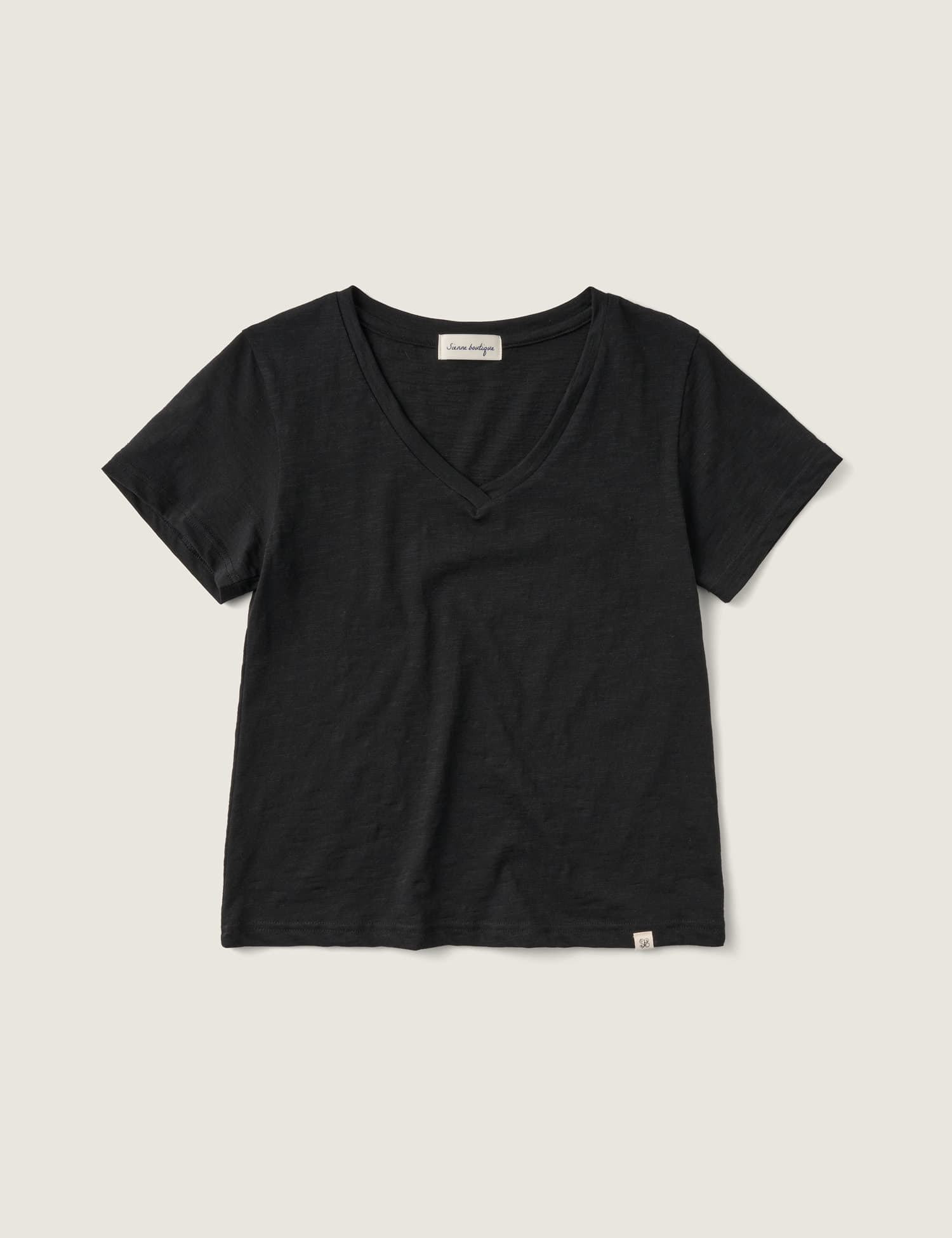 Eze V neck T-shirt (Black)