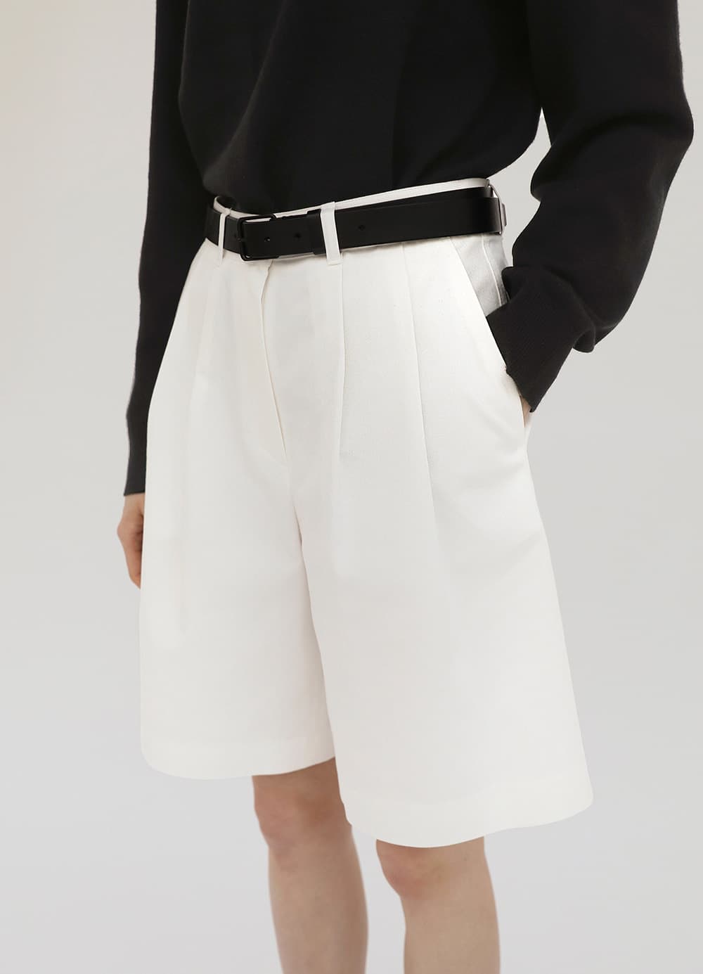 Essential Cotton Half Pants - Off White