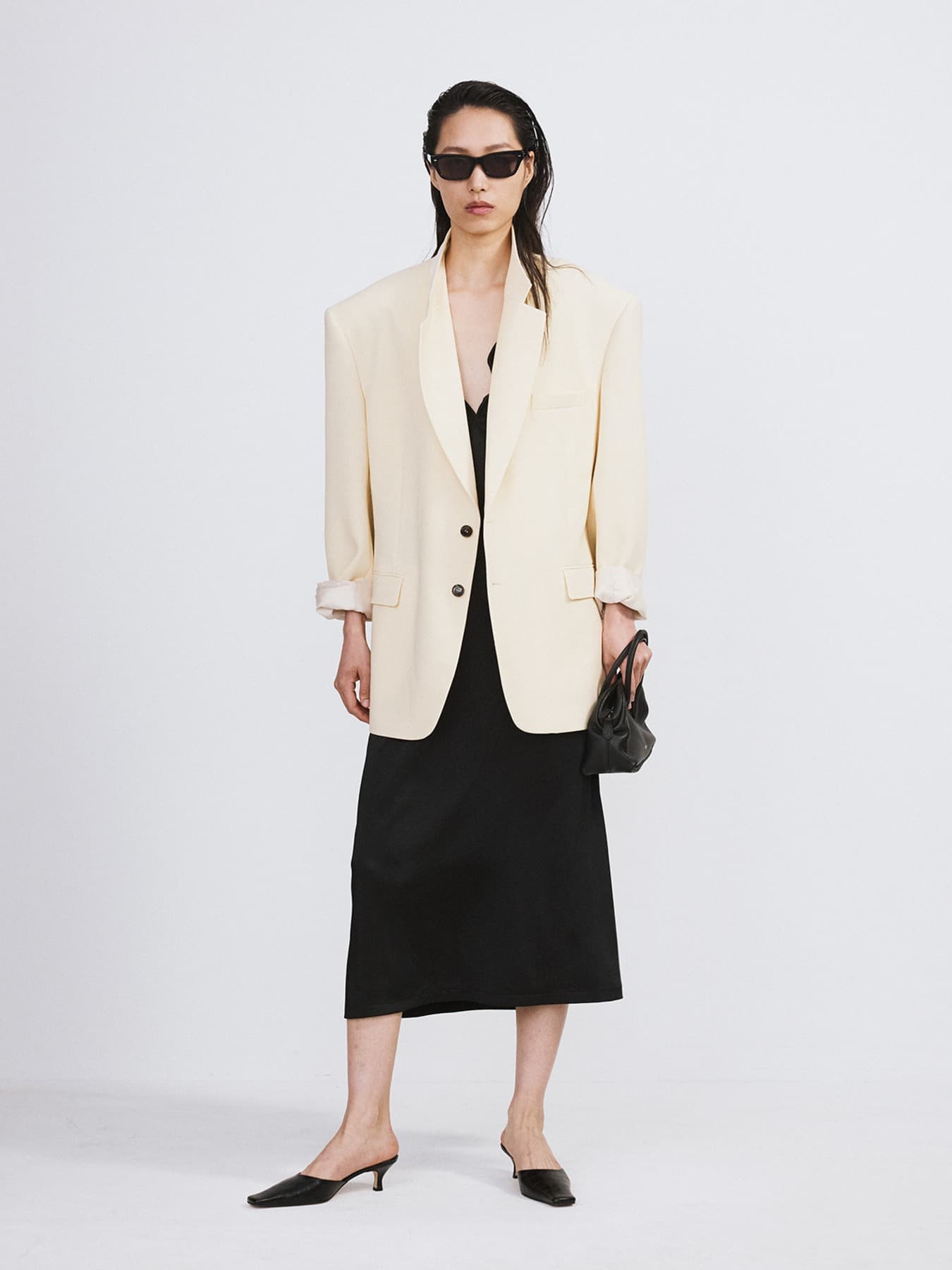 OVERSIZED STRUCTURED WOOL JACKET (BUTTER BEIGE)