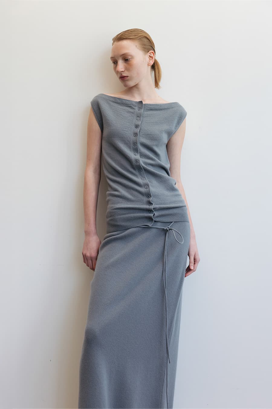 BOATNECK KNIT VEST [SMOKE BLUE]