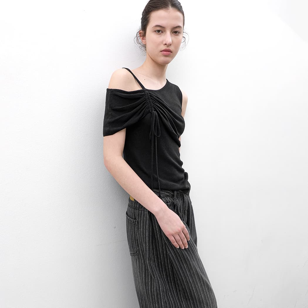 (T-7240)ONE OFF SHOLDER SHRRING KNIT