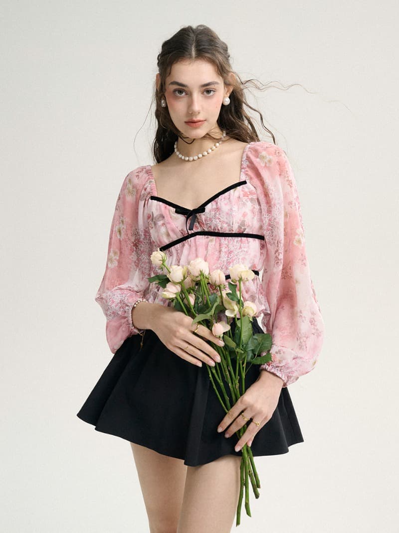 블로썸 블랙라인 블라우스