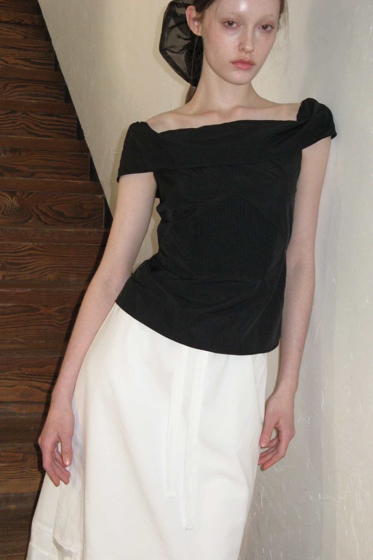 Off-Shoulder Pintuck Blouse (Black)