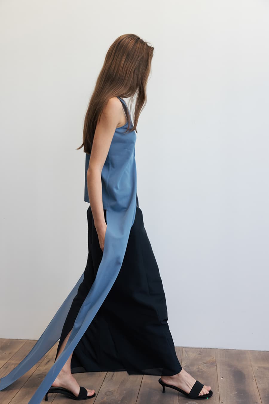 SHEER STRUCTURED SKIRT [NAVY]