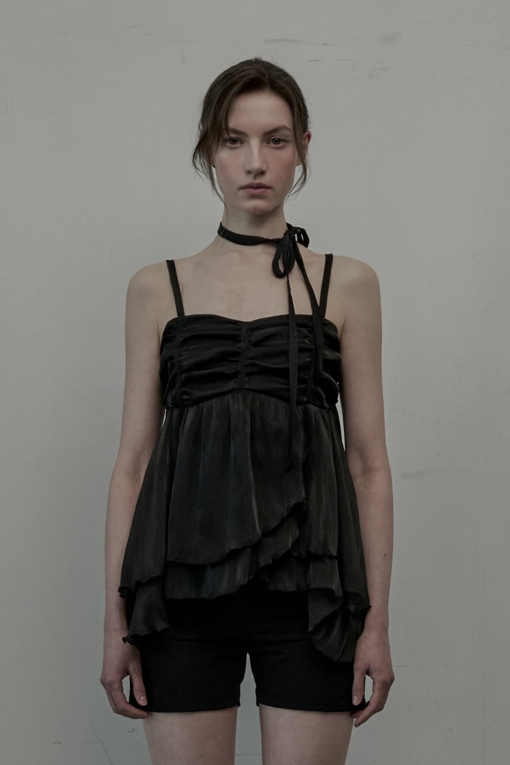 Dew Crape Muffler Sleeveless Top - Black