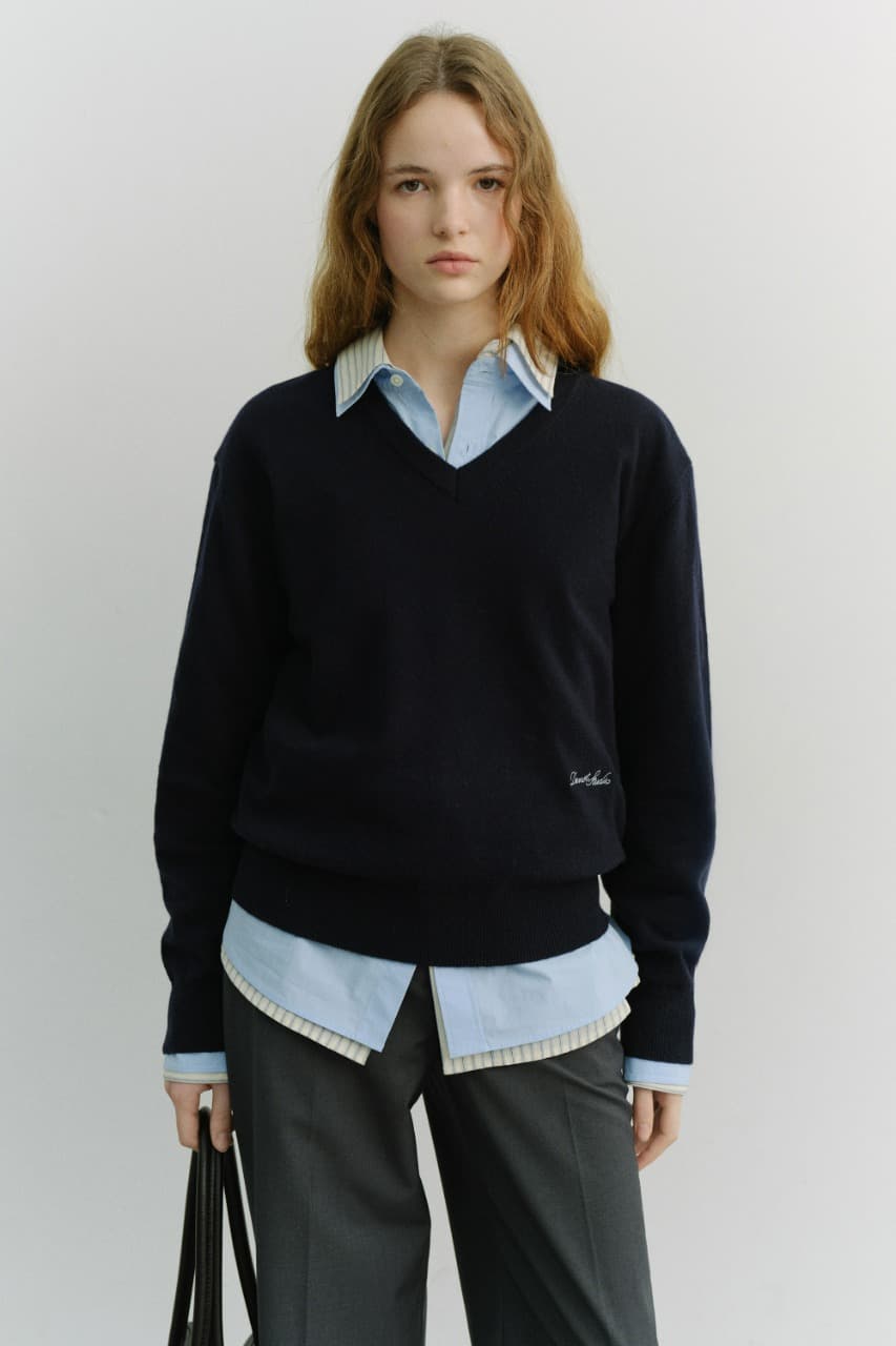 UNISEX SOFT V-NECK SWEATER FRENCH NAVY_UDSW6A108N2