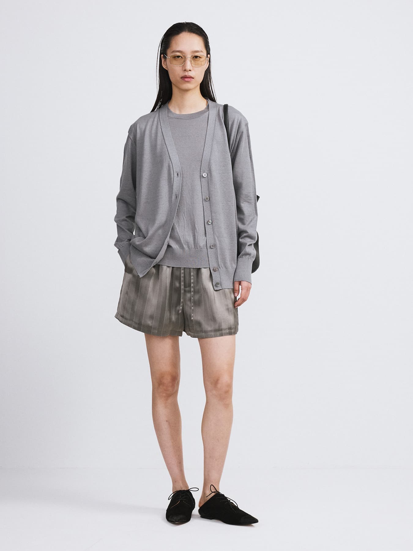 SILKY LOUNGE SHORTS (MIDNIGHT GREY)