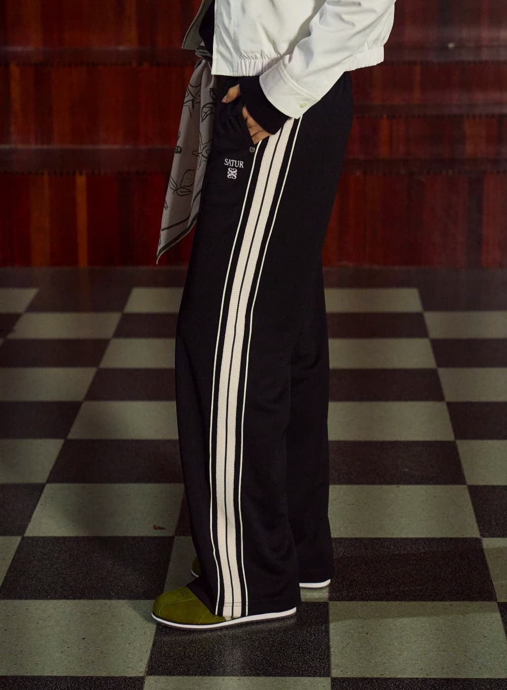(W) Essential Lawton Track Pants - Black