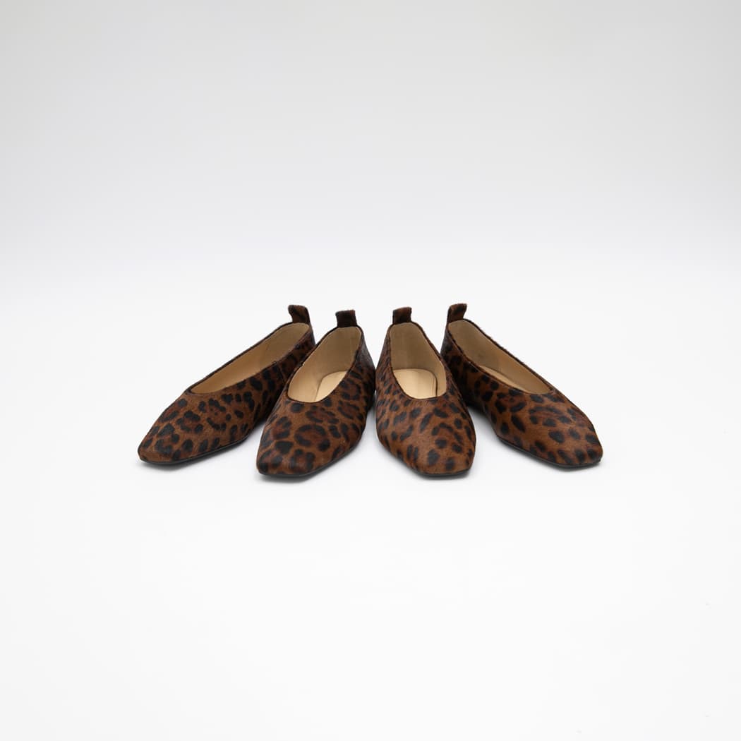 (Z-SH-3470)CALF HAIR SQUARE TOE FLAT