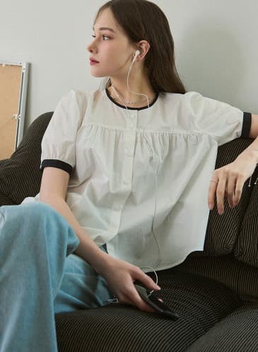 셔링 퍼프 반팔 블라우스 [WHITE]