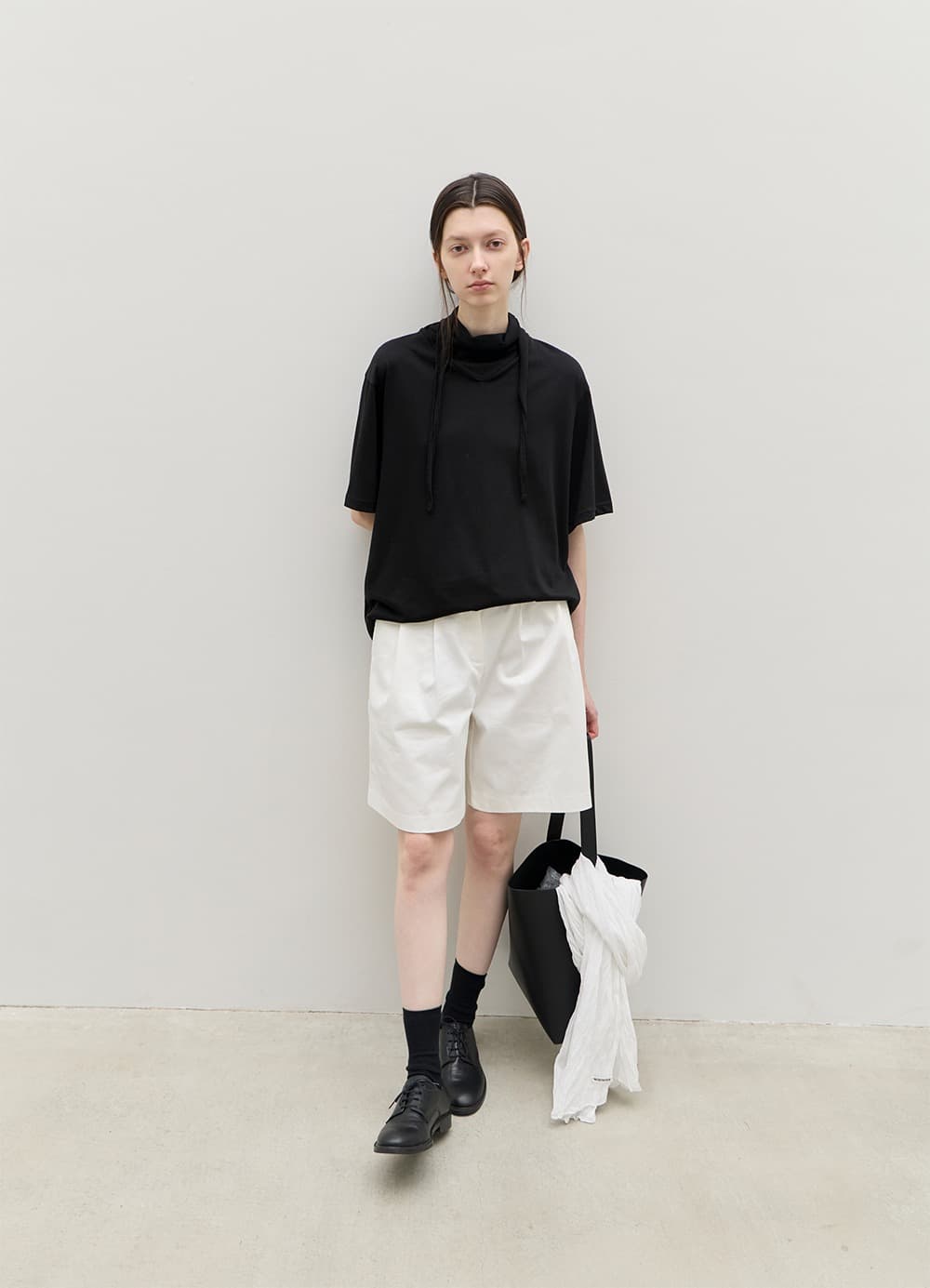Flow Scarf T-shirt - Black