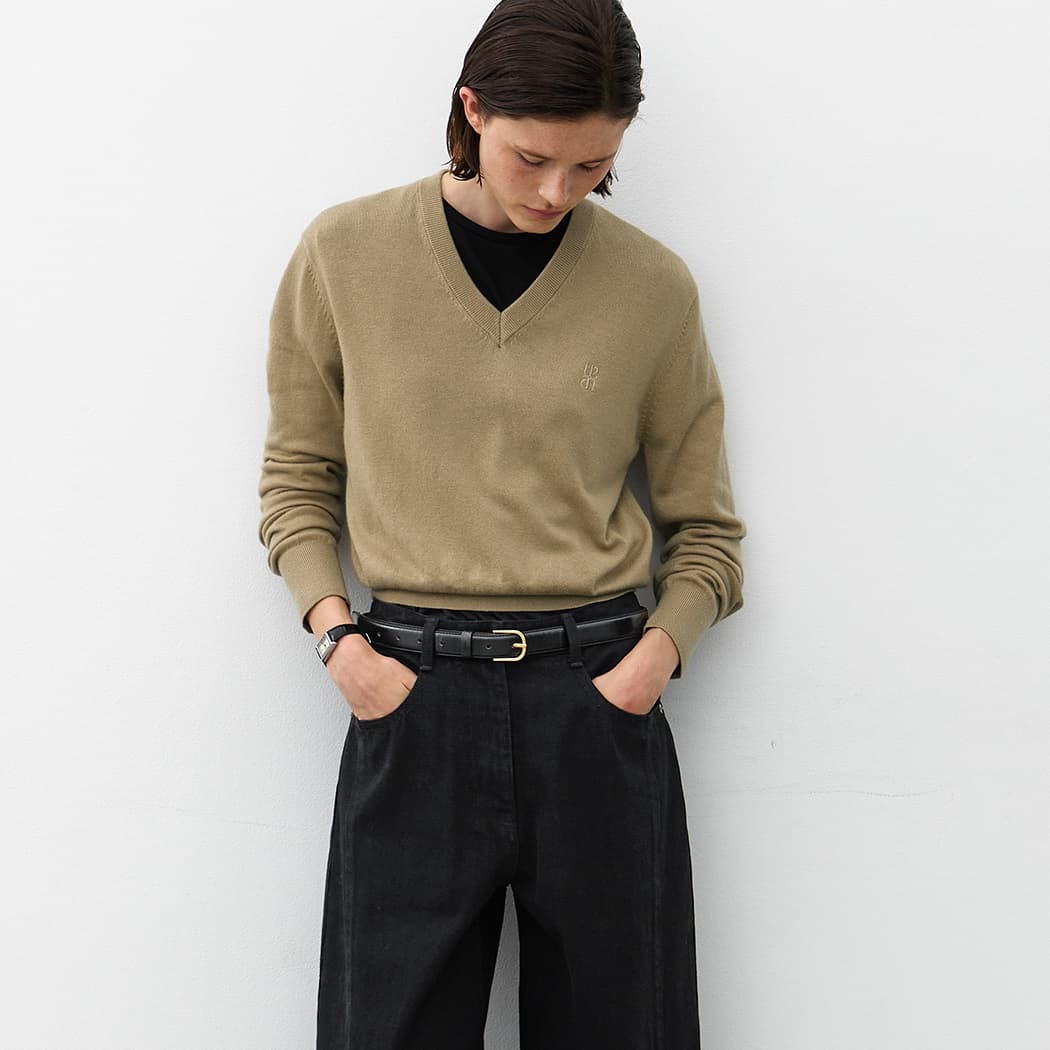 (Z-T-6923)ESSENTIAL WOOL V-NECK KNIT