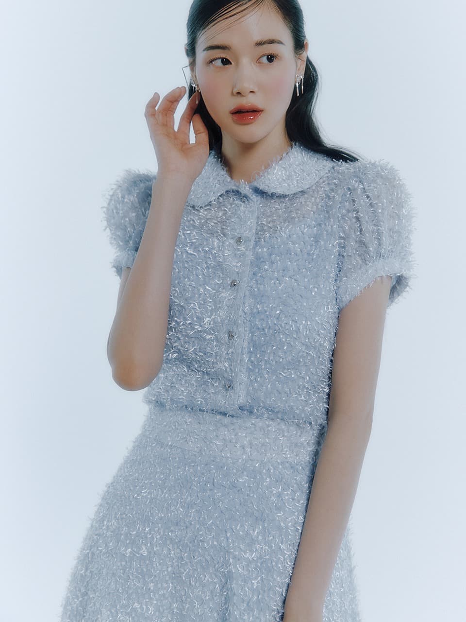 Fluffy slim blouse