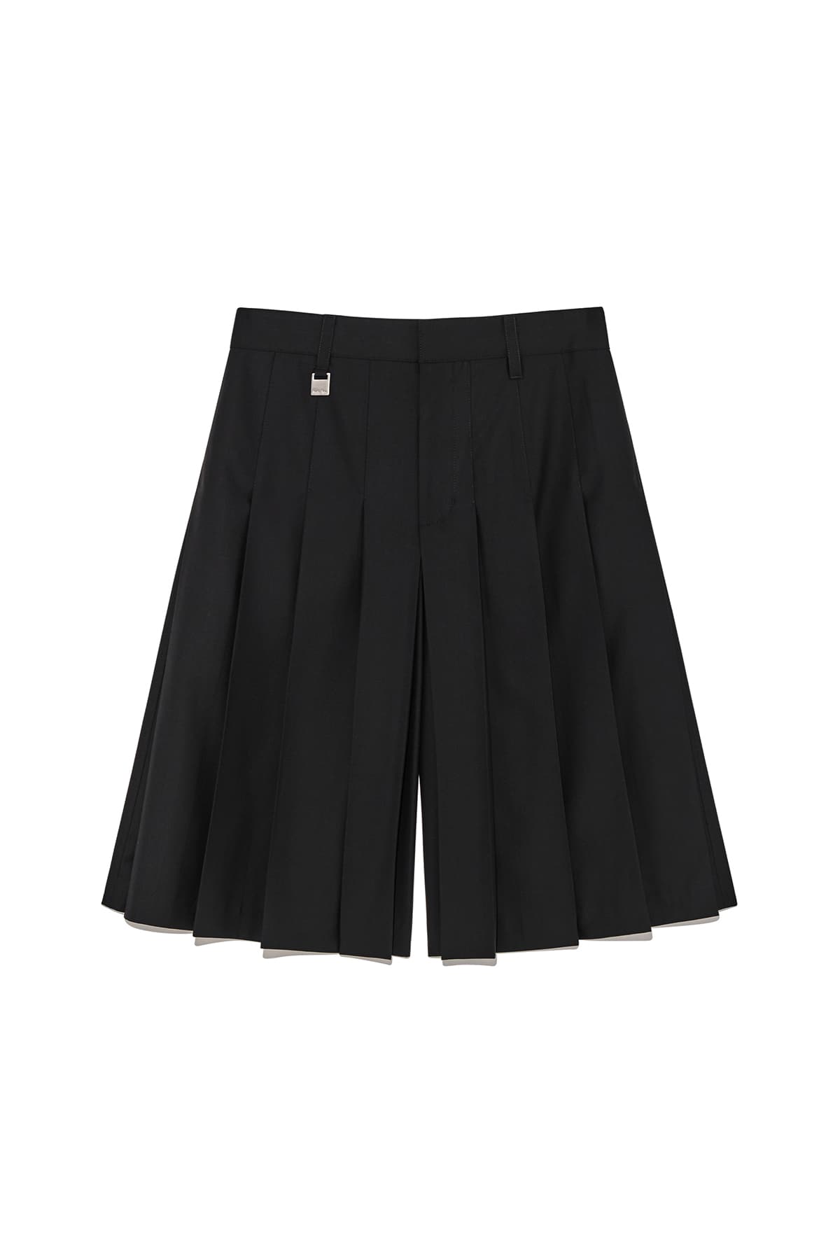 BERMUDA PLEATS SKIRT PANTS IN BLACK