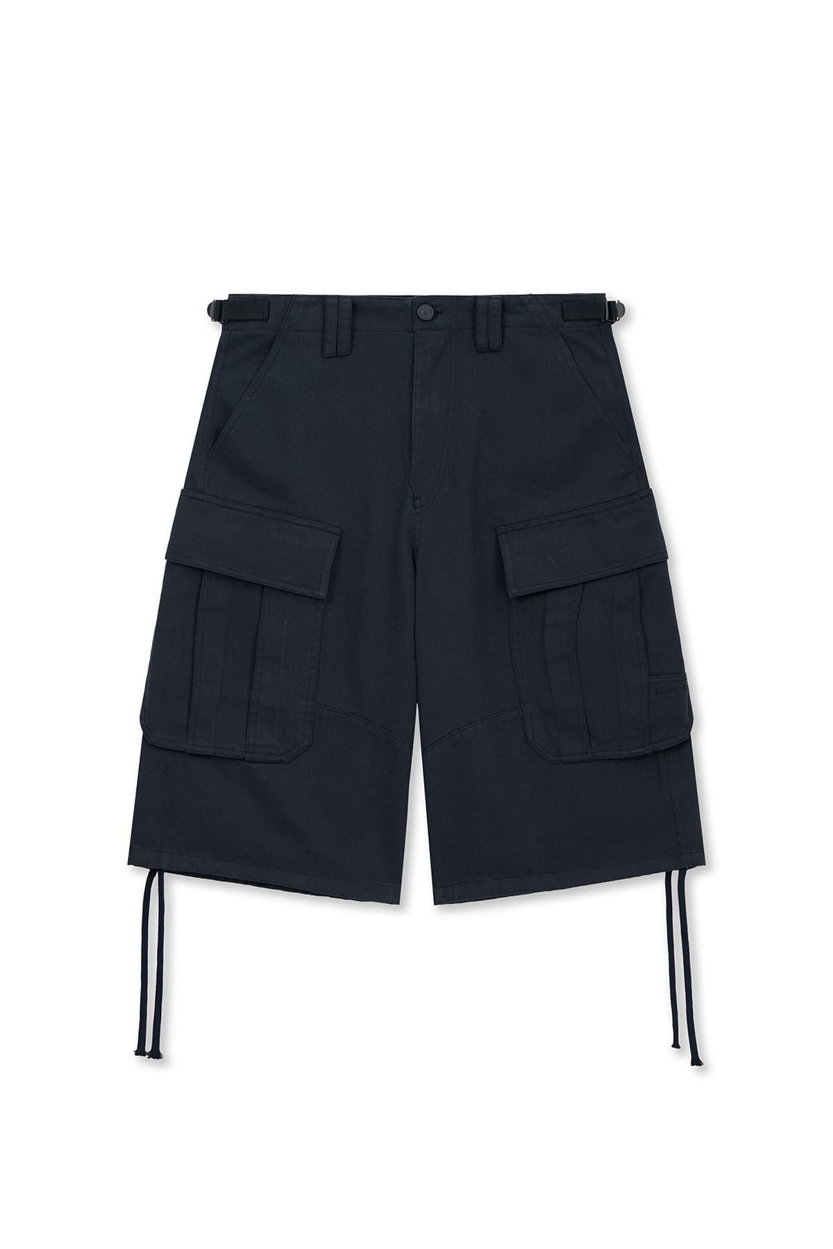 UTILITY CARGO BERMUDA PANTS IN NAVY