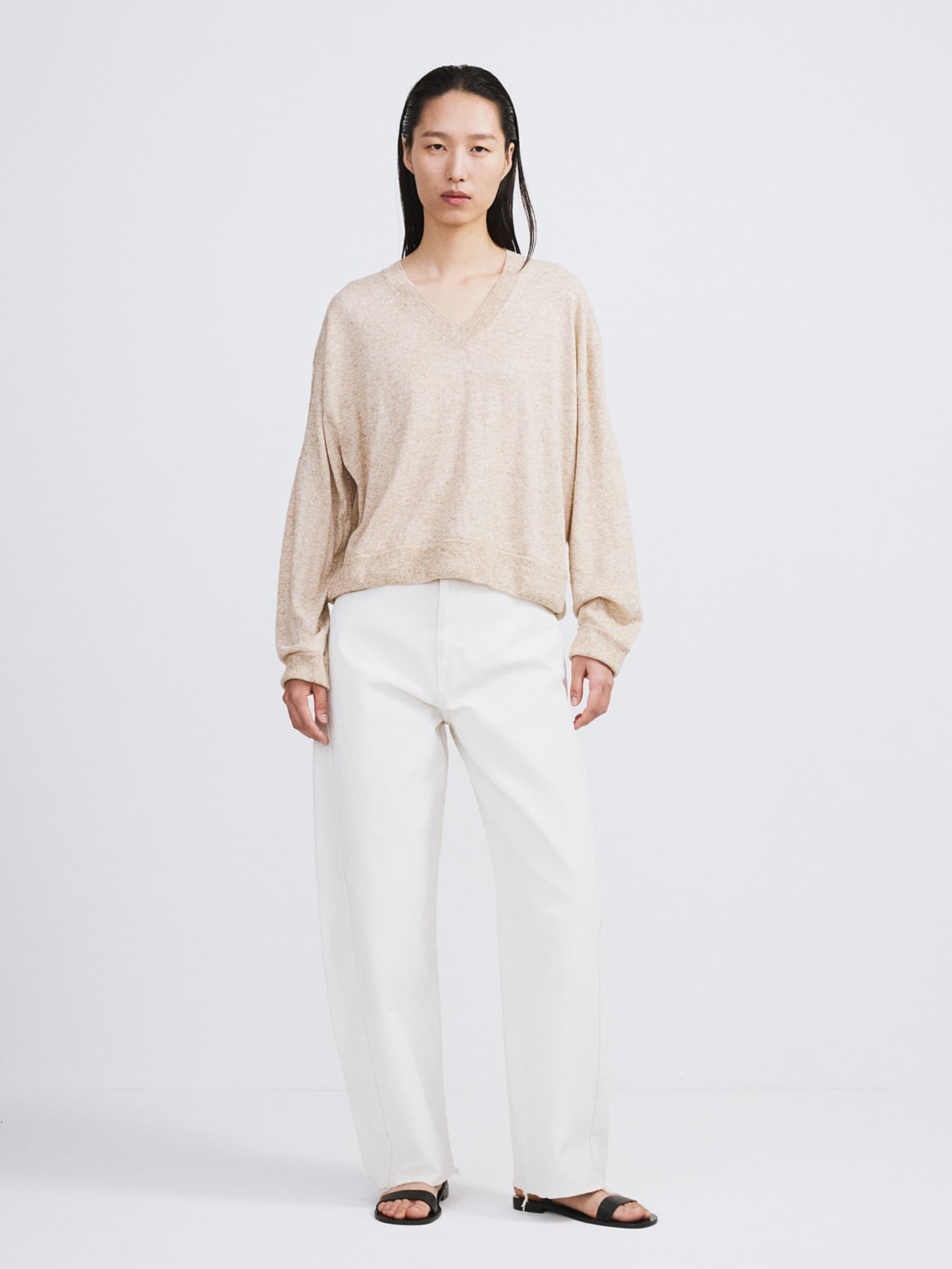 MELANGE V-NECK LOOSE KNIT TOP (OATMEAL)