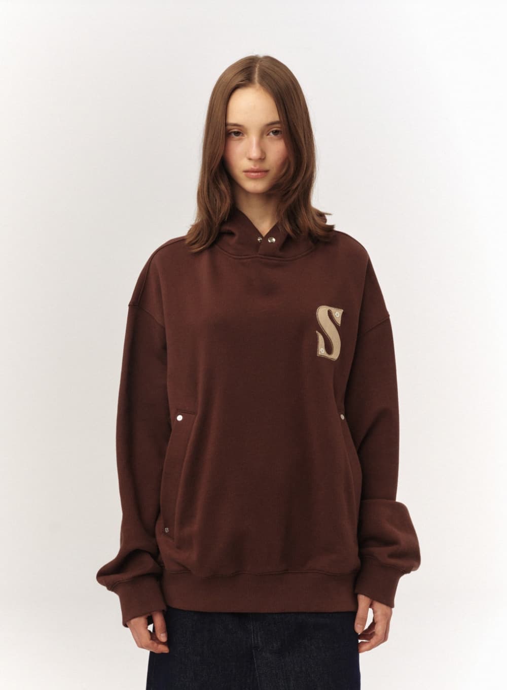 Small Rivet Applique Pocket Logo Hoodie - Brown