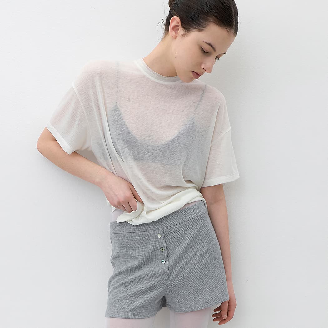 (T-7228)AN SHEER DOUBLE-CUT NECK BOX TEE