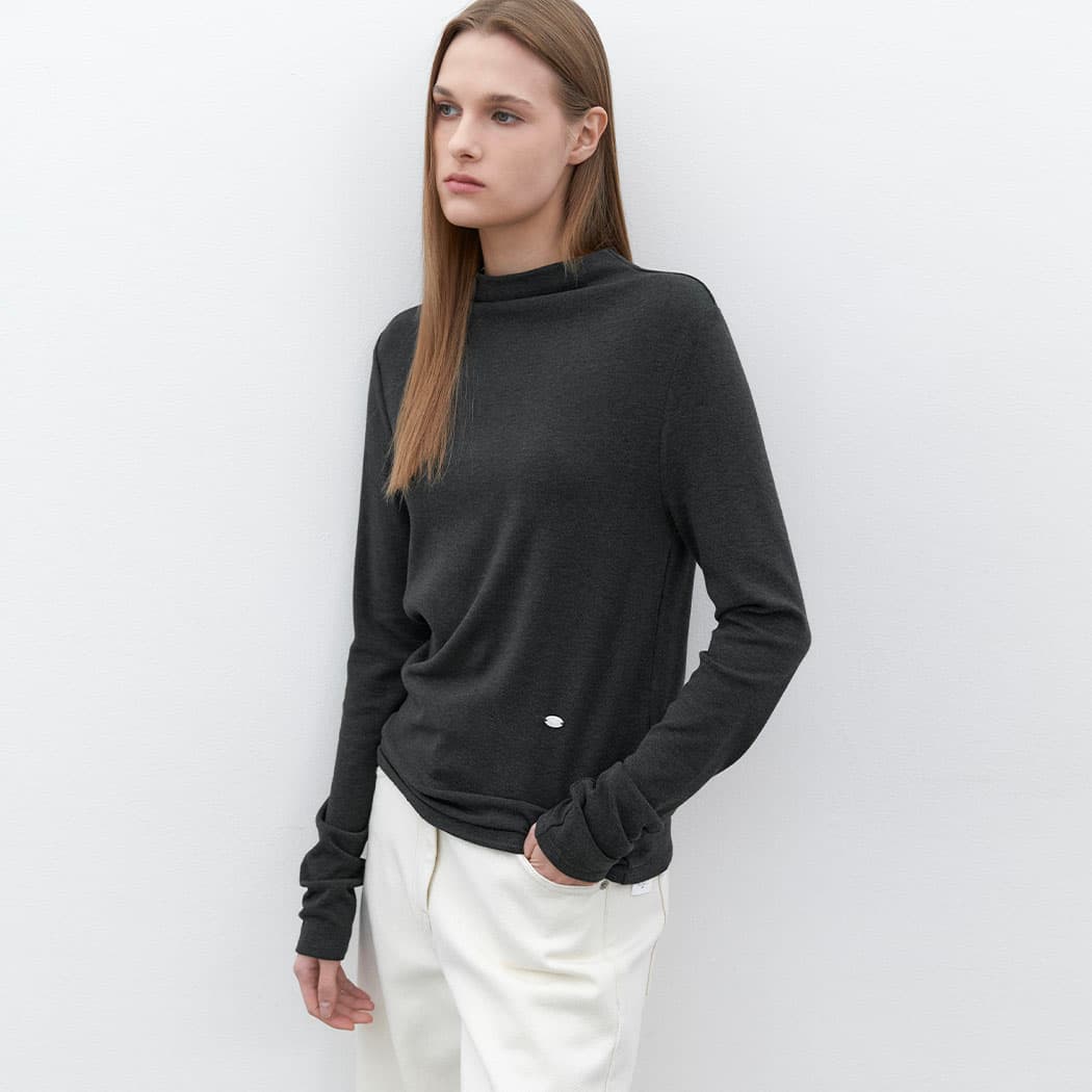 (T-7133)ESSENTIAL HALF NECK LONG TEE