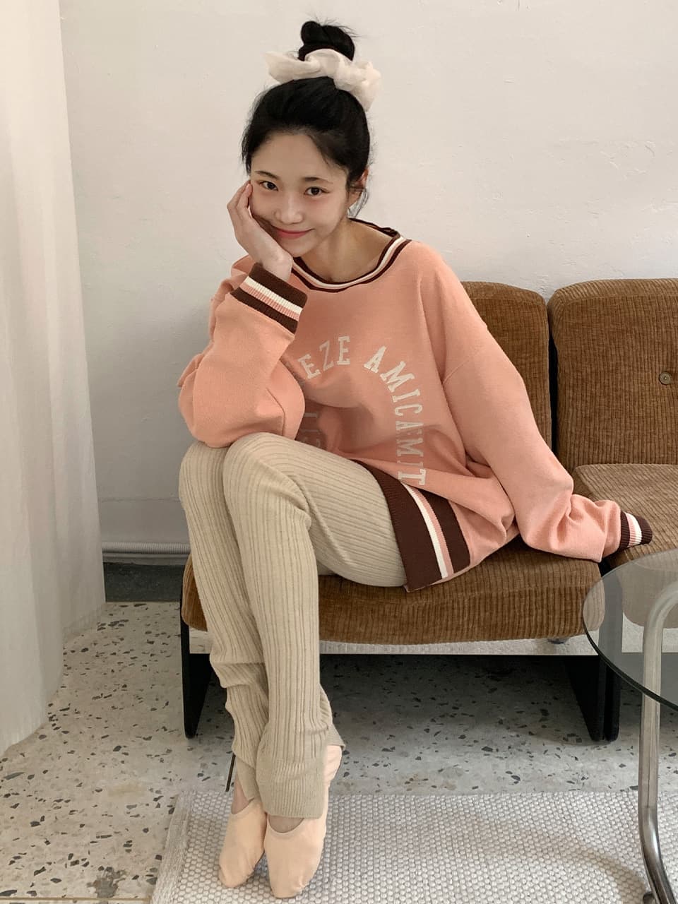 아미칼 아플리케 스웨트 셔츠_CORAL