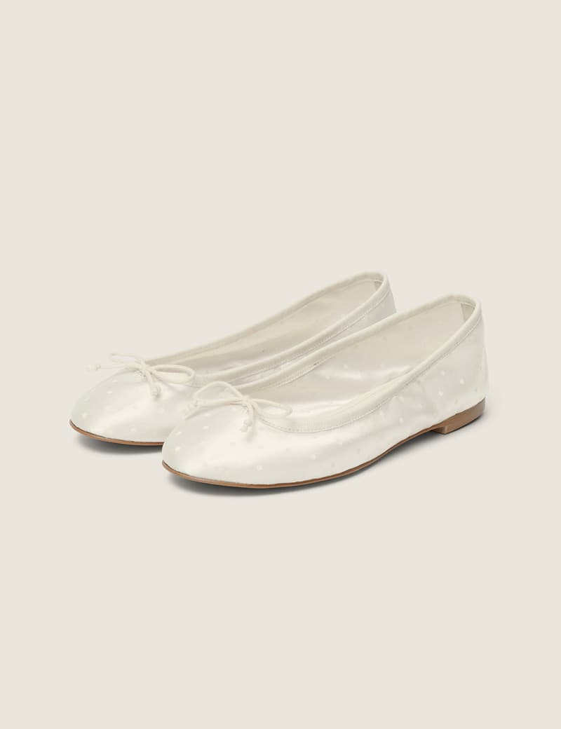 Michelle Flat Shoes (Ivory)