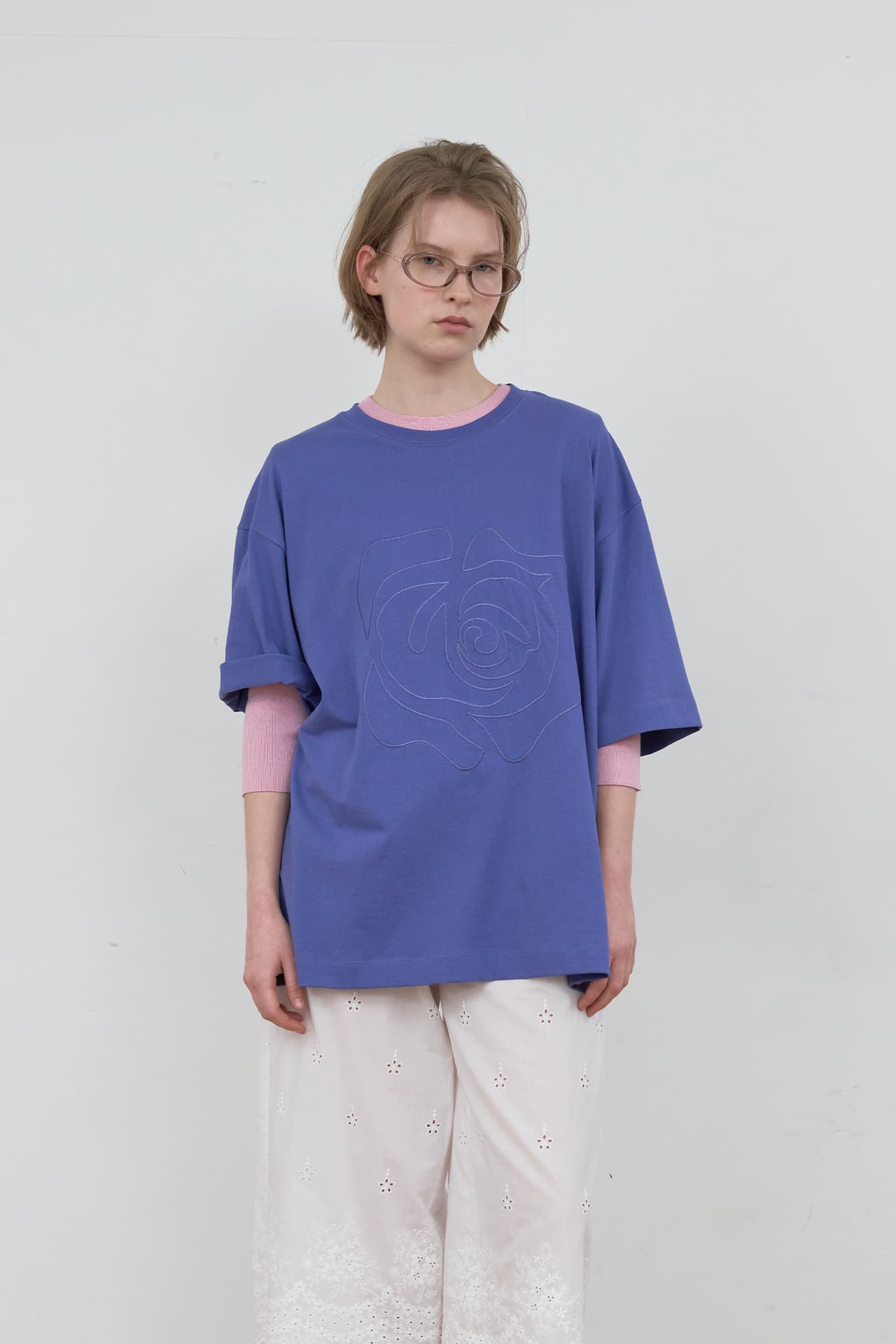 ROSE PATCH T-SHIRT_PURPLE BLUE