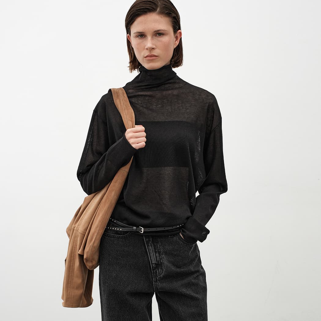 (T-7117)SHEER LIGHT POLO NECK KNIT
