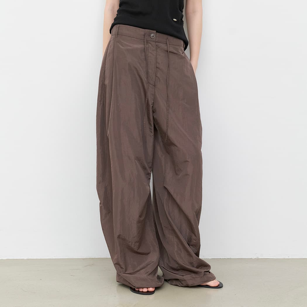 (PT-5798)YU TUCK CURVED BANDING NYLON PANTS