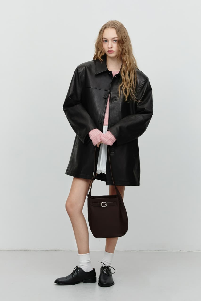 BUCKLE SHOULDER BAG DARK BROWN