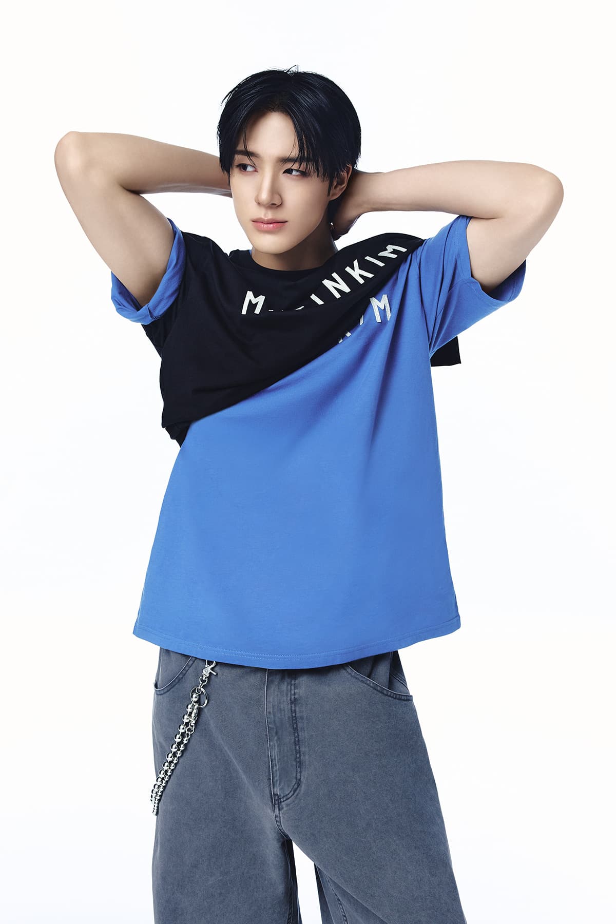 APPLIQUE FELT LOGO TOP FOR MEN IN BLUE
