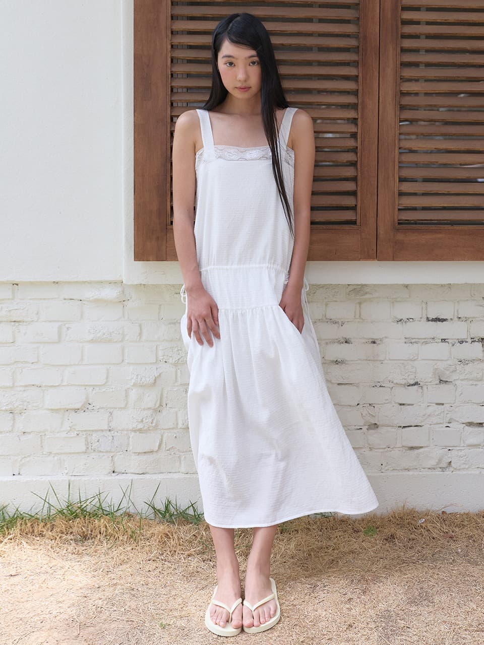 ROSE CROCHET DRESS (WHITE)