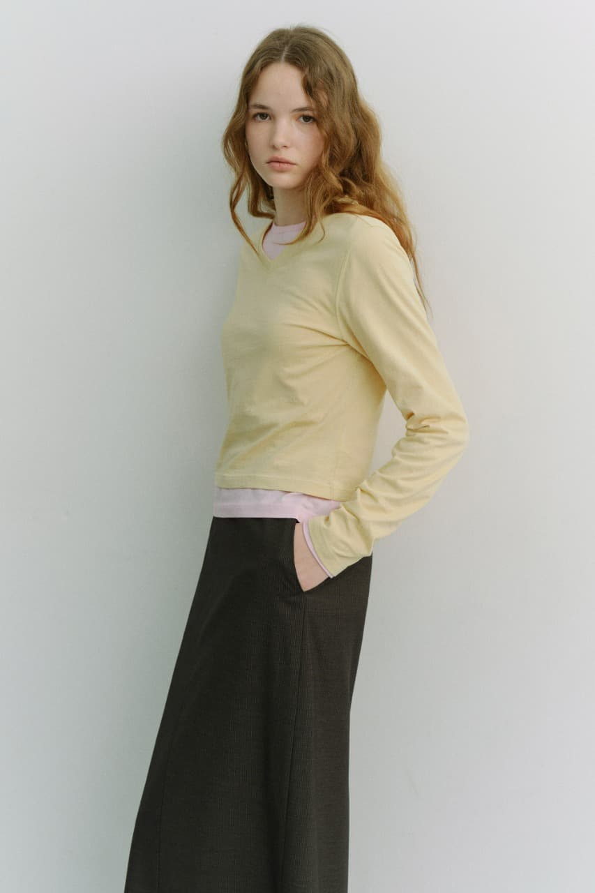 ESSENTIAL PETIT V-NECK T-SHIRT BUTTER_UDTS6A201Y1