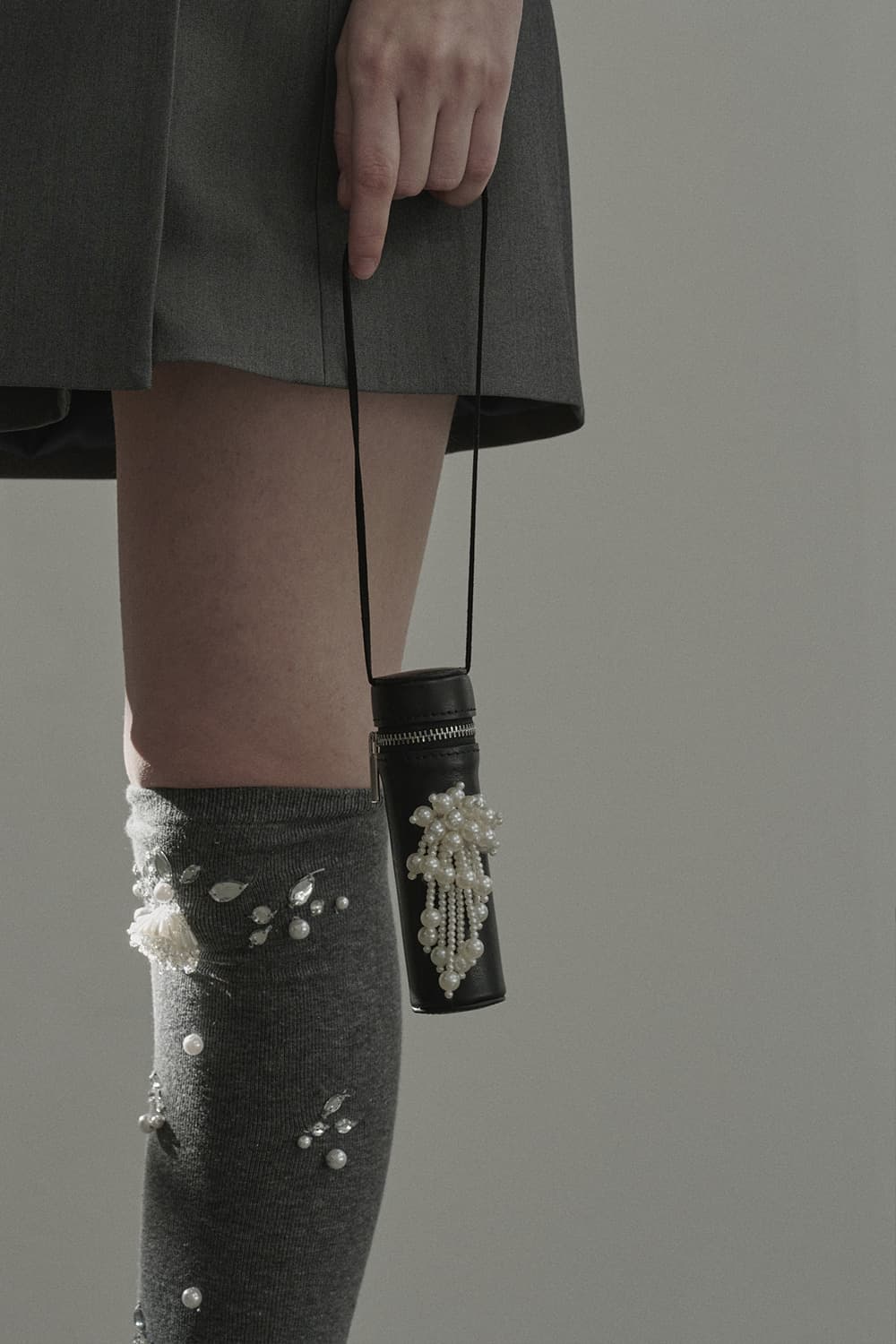 Leather Pearl Lip Case Bag - Black