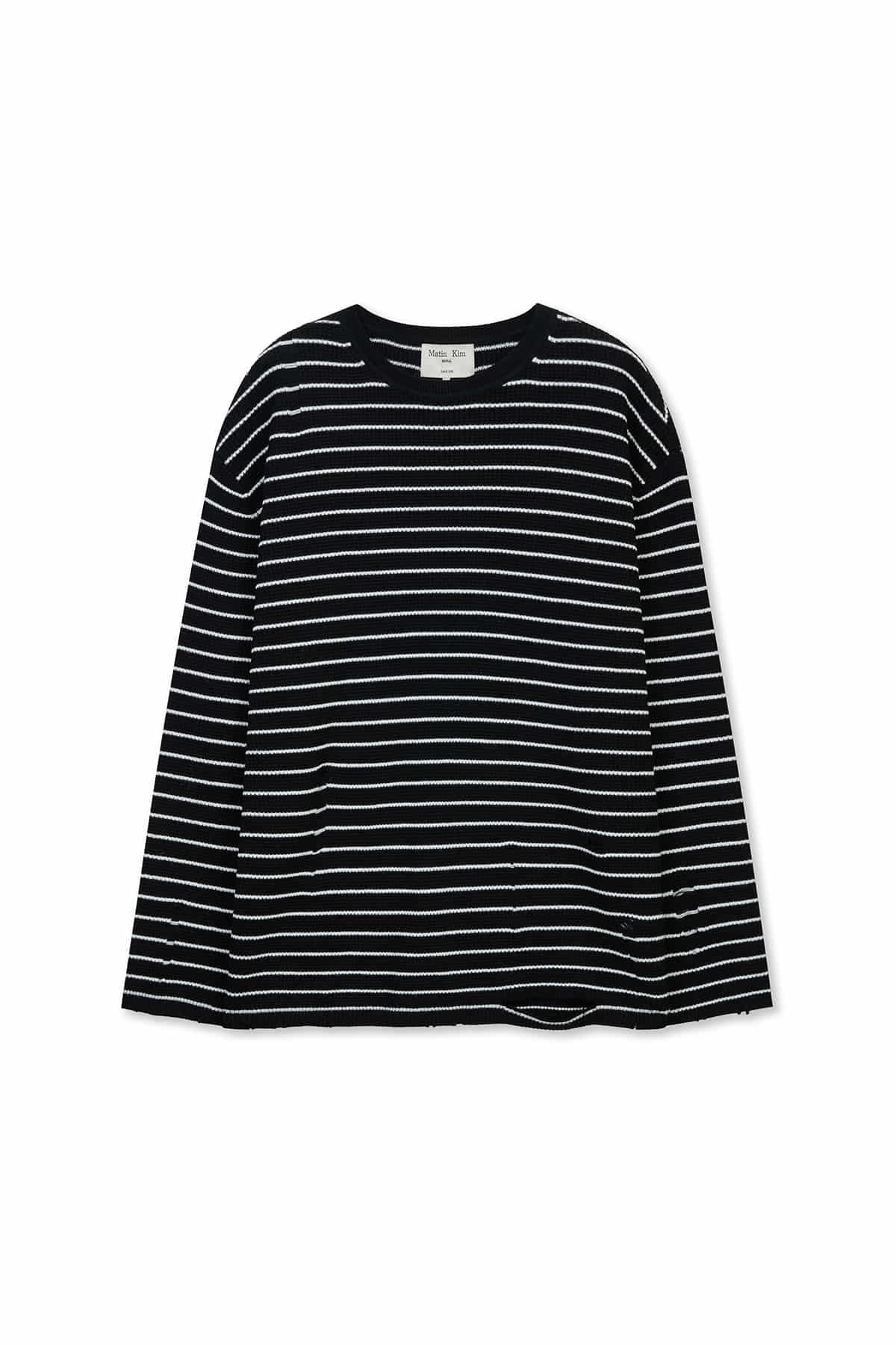 STRIPE DAMAGED LOOSE PULLOVER IN BLACK