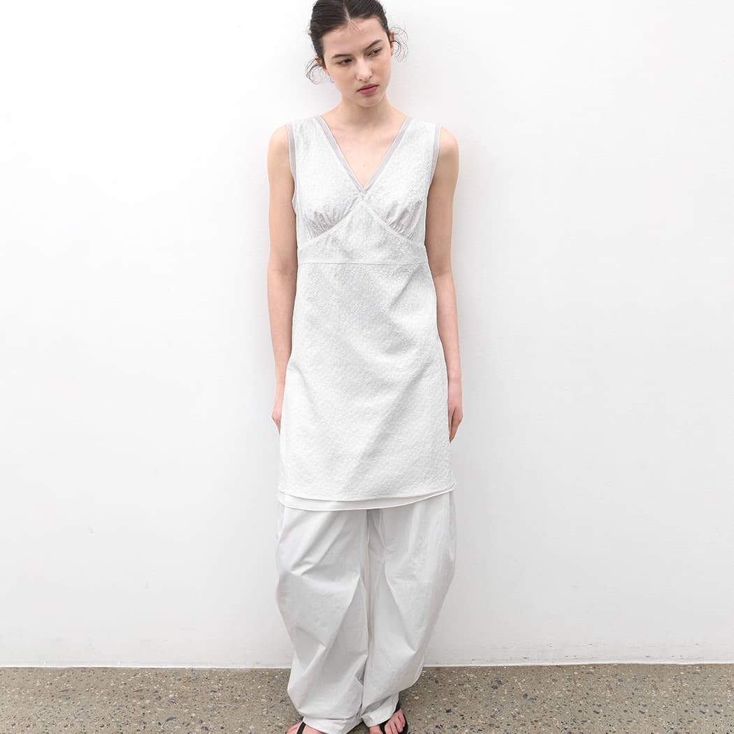 (OP-6332)V-NECK PALE PETAL DRESS