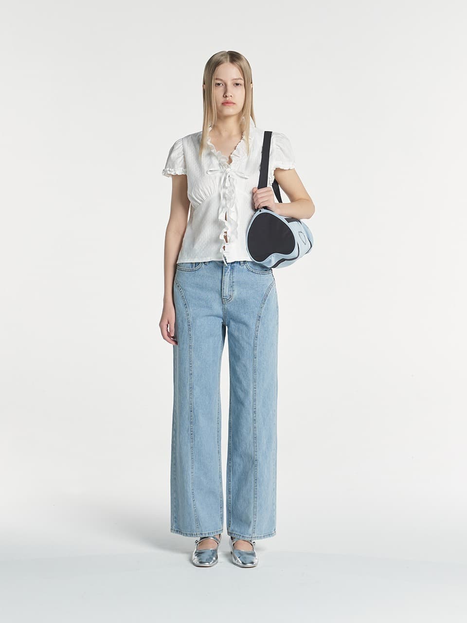 CURVED LINE DENIM PANTS (LIGHT BLUE)